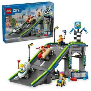 בלי גבולות: רמפת מכוניות מרוץ LEGO City 60460