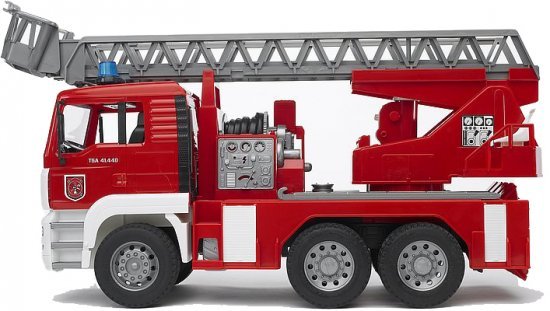 כבאית MAN עם יחידת צלילים ומשאבת מים מבית Bruder