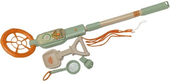 גלאי מתכות לילדים, זכוכית מגדלת, משרוקית עם מצפן ועת חפירה מבית Livo